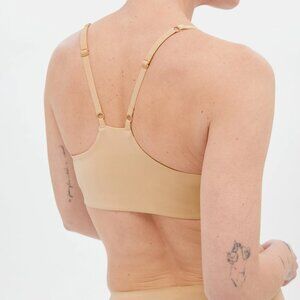 Girlfriend Collective V Neck Bralette - medium